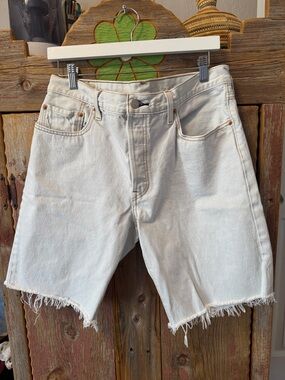 Levi's Lightest Blue Denim Cutoff Bermuda Jean Shorts Size 31